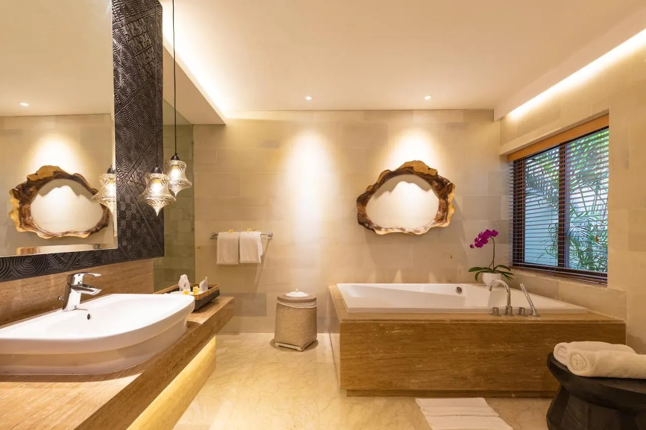 Villa Kimaya - 5-Bed Berawa Luxury Villa With Complimentary Pool Fence Canggu Indonesia