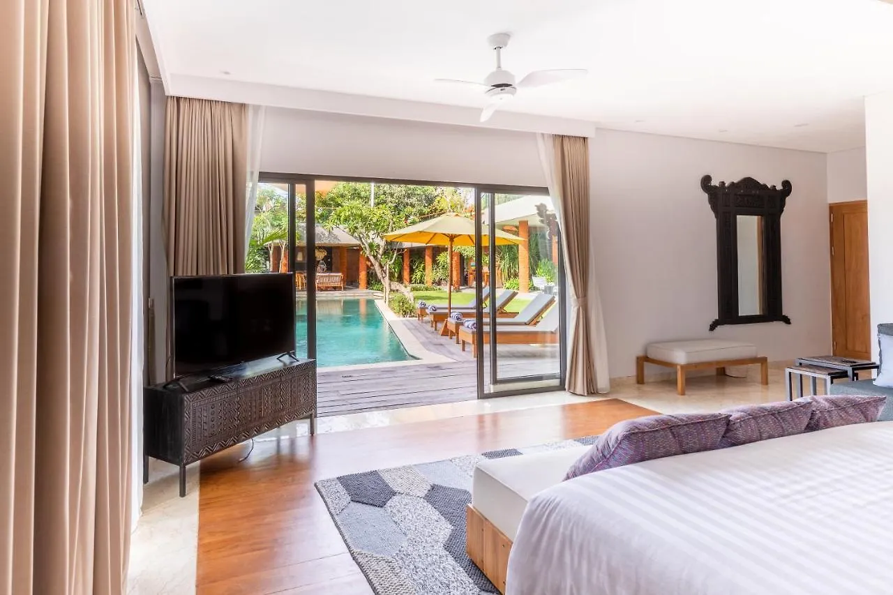 Villa Kimaya - 5-Bed Berawa Luxury Villa With Complimentary Pool Fence Canggu Indonesia