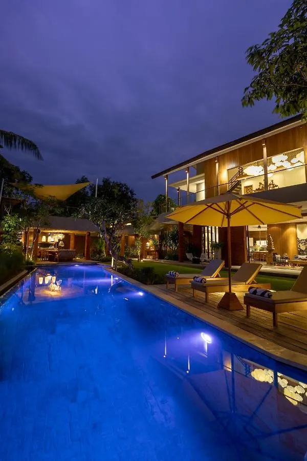 Villa Kimaya - 5-Bed Berawa Luxury Villa With Complimentary Pool Fence Canggu