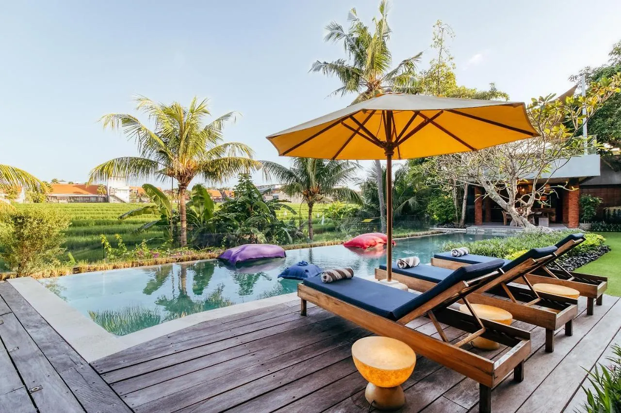 Villa Kimaya - 5-Bed Berawa Luxury Villa With Complimentary Pool Fence Canggu