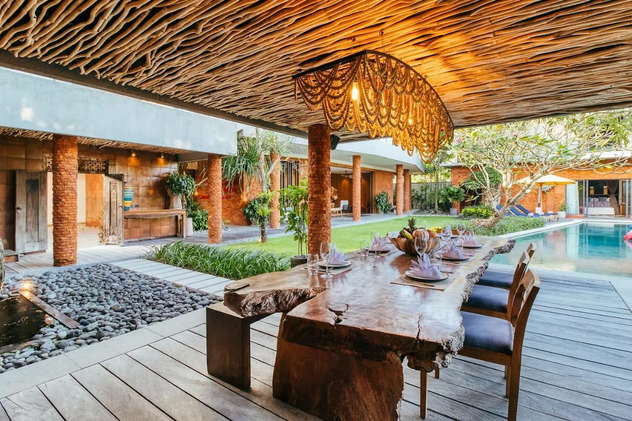 Villa Kimaya - 5-Bed Berawa Luxury Villa With Complimentary Pool Fence Canggu Indonesia