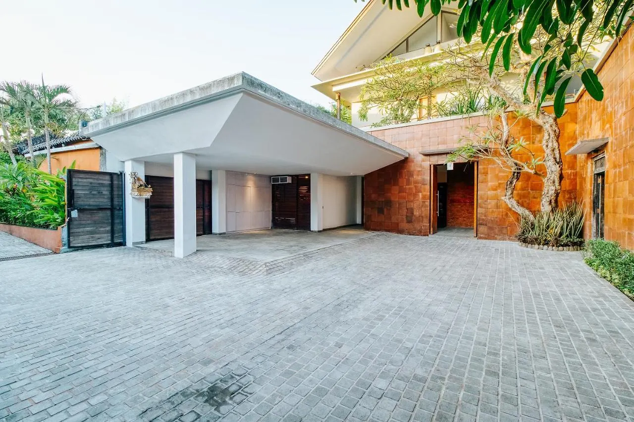 Villa Kimaya - 5-Bed Berawa Luxury Villa With Complimentary Pool Fence Canggu Indonesia