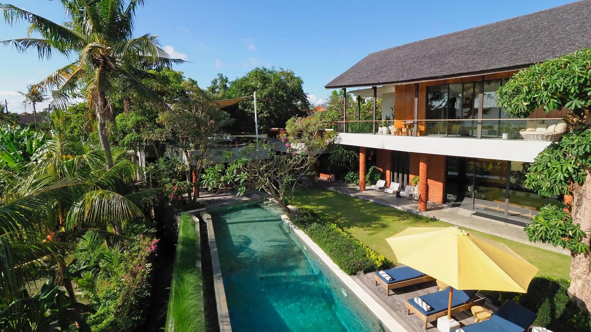 Villa Kimaya - 5-Bed Berawa Luxury Villa With Complimentary Pool Fence Canggu